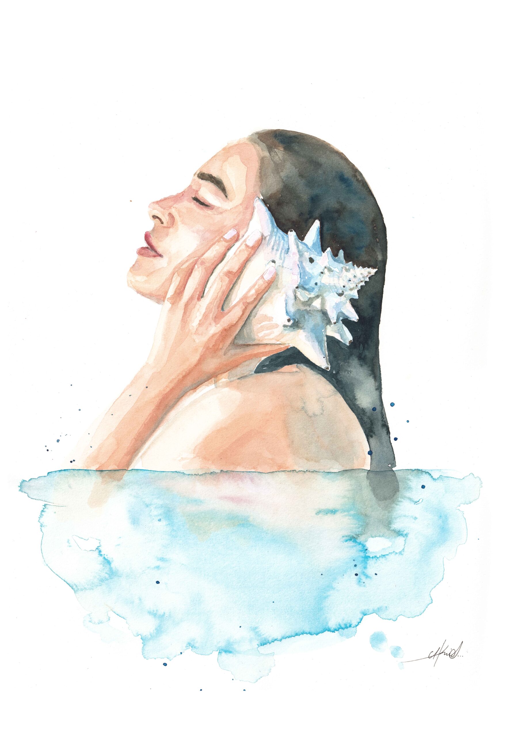 Retrato a acuarela de una mujer emergiendo del agua, vista de perfil, mientras escucha una caracola que sostiene con su mano.